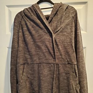 Lululemon size 10 sweatshirt jacket dark athletic Grey button close great cond